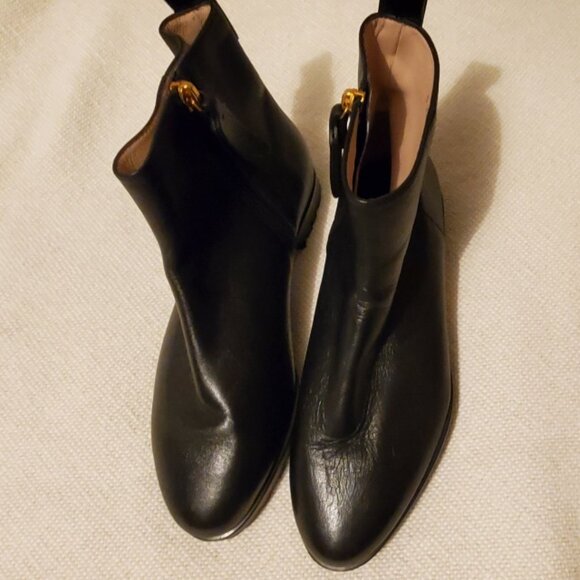 Women's booties by Stuart Weitzman - Picture 1 of 4